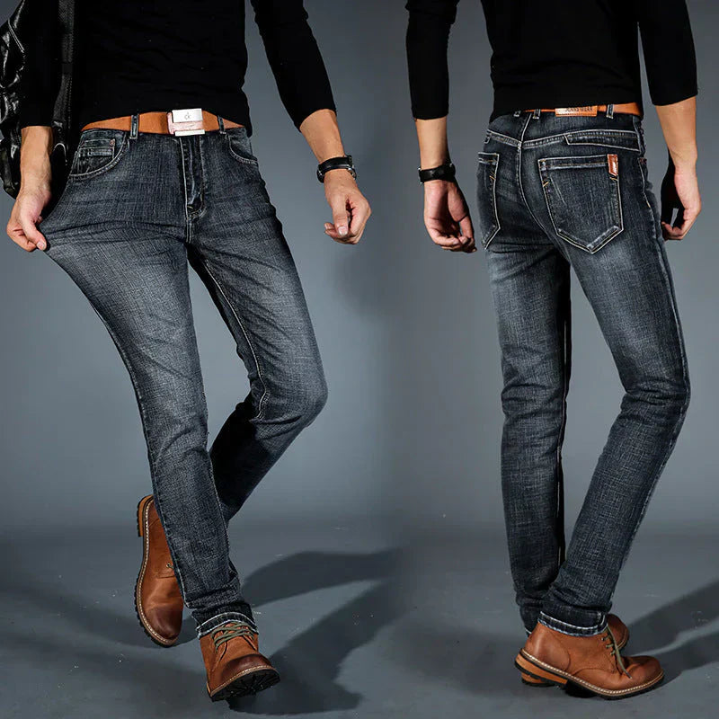 ANDREA | JEANS STRETCH A TAGLIO AFFUSOLATO