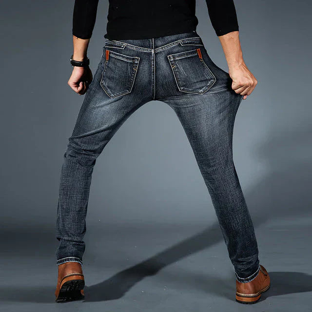 ANDREA | JEANS STRETCH A TAGLIO AFFUSOLATO