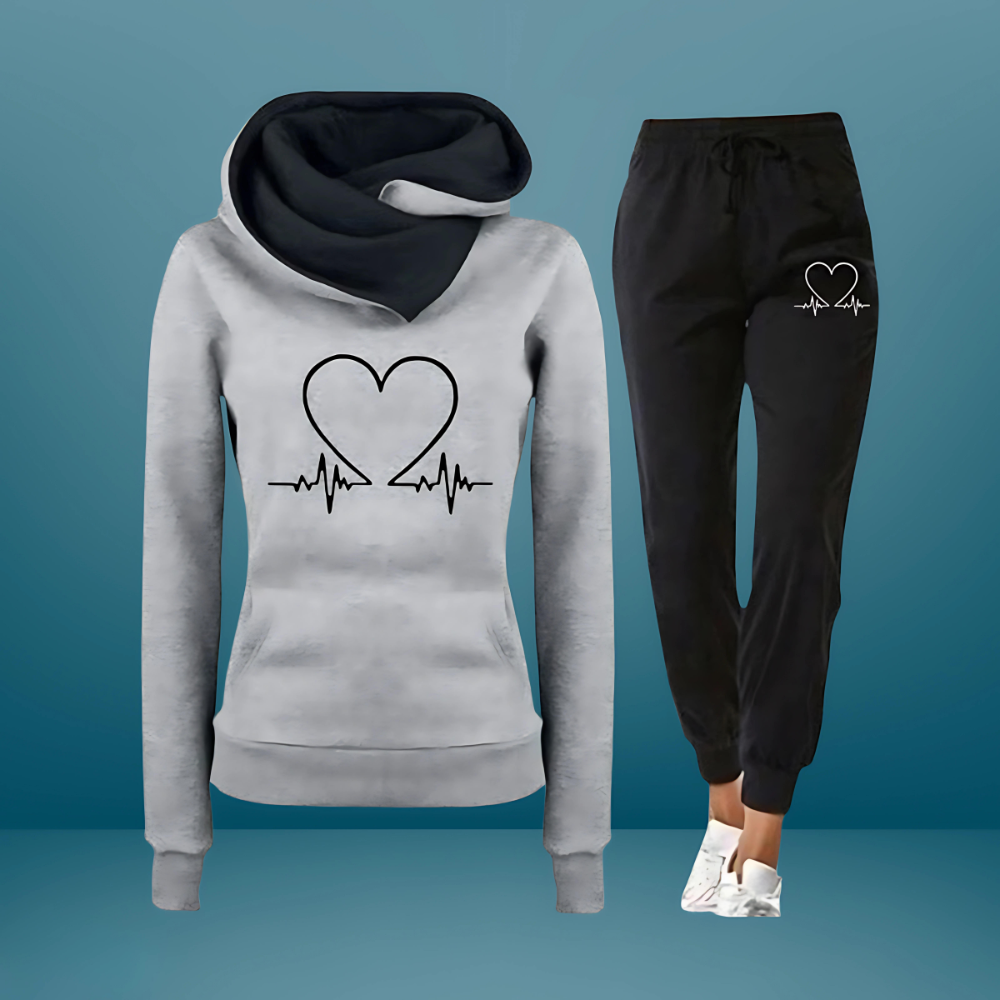 ELENA | COMPLETO LOUNGE CON CAPPUCCIO E STAMPA
